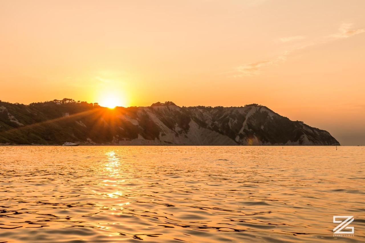 Mare Di Stelle Bed & Breakfast Сироло Екстериор снимка